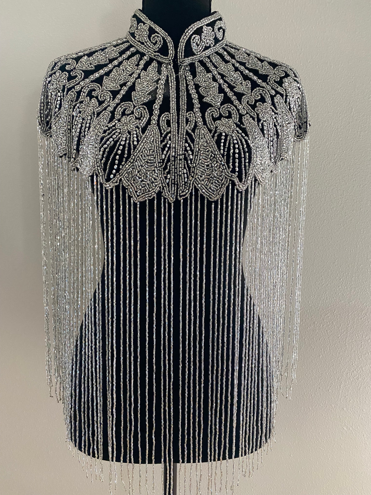 The Viral Capelet - Silver